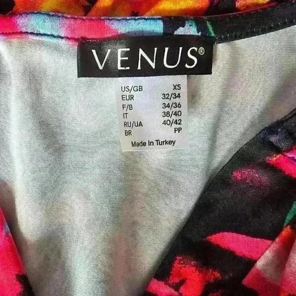 ✨Like New✨ Venus Floral Print Belted Maxi Dress, Size XS - Picture 4 of 8